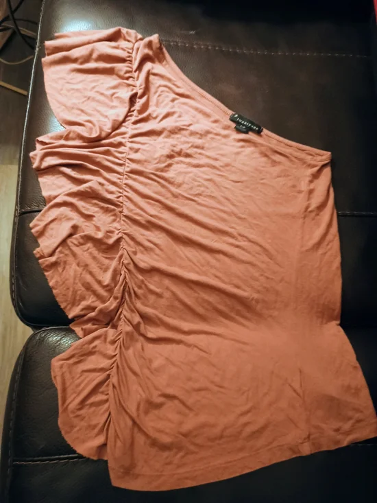 Forever 21 Rust Ruffle One-Shoulder Top - Picture 3 of 8